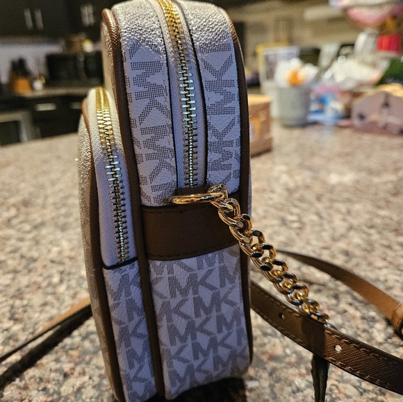 Michael Kors Crossbody Handbag - Picture 8 of 9